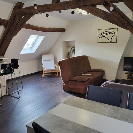 Appartement Au Pied Du Circuit De Magny-Cours Dış mekan fotoğraf